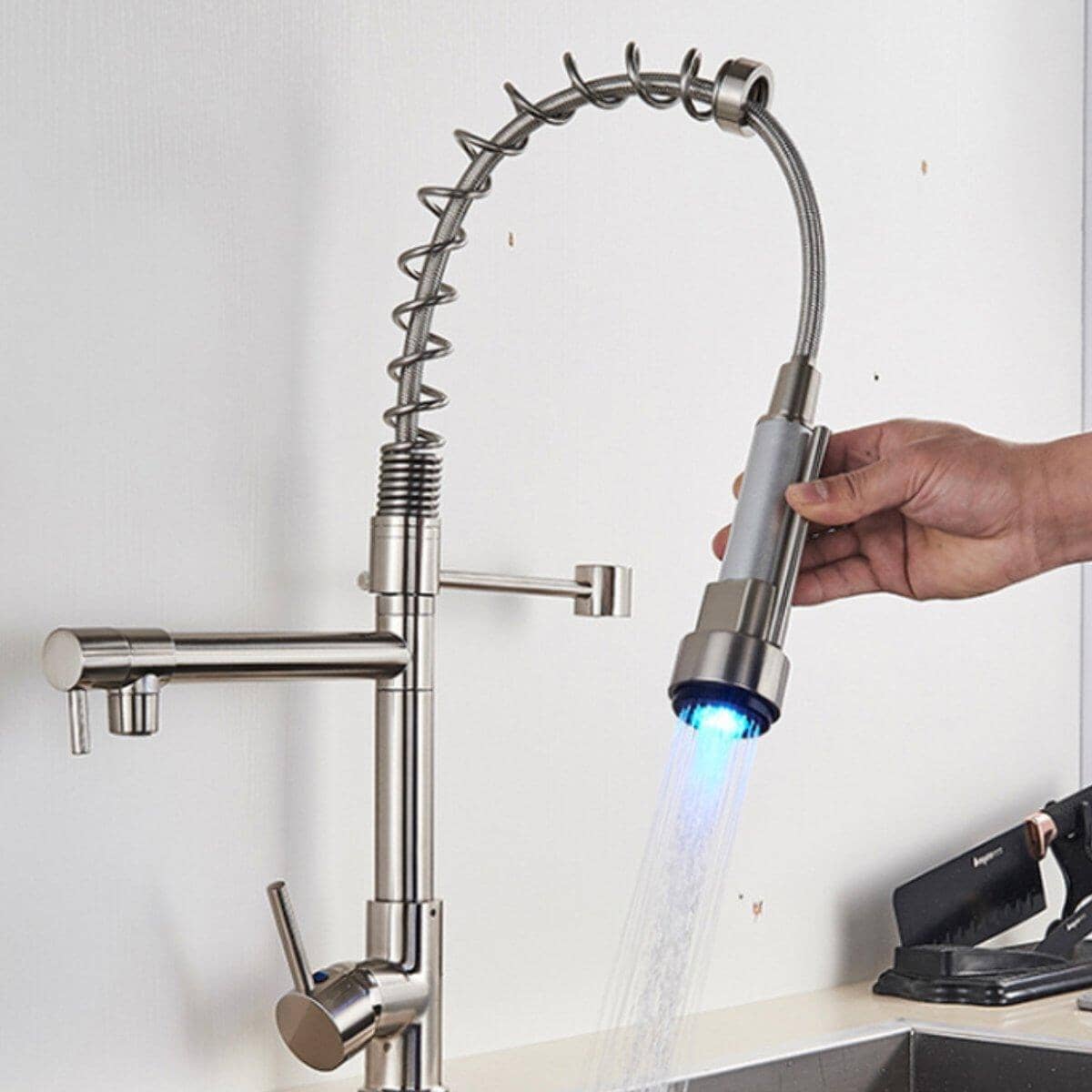 360° Rotating Bronze Duo Spring LED Gourmet Kitchen Tap Quizz